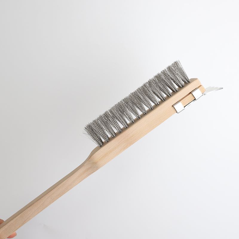 Brosse de brosse à fourrage en fil en acier en acier Stainleel avec hêtre en bois Handel en laiton brosse à brosse à four en métal grattoir